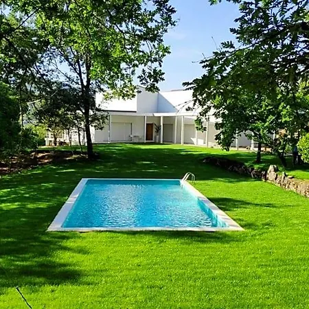 Casa De Apeleiras 4*